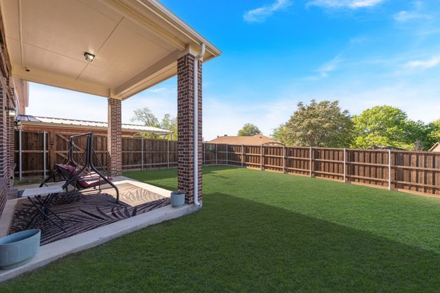 2901 Regents Park Lane, Garland, TX 75043