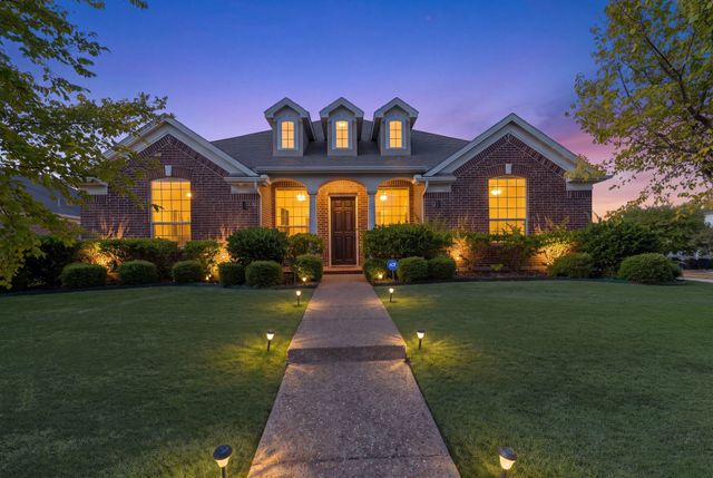 2901 Regents Park Lane, Garland, TX 75043