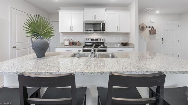 121 Linden Drive, Thomasville, NC 27360