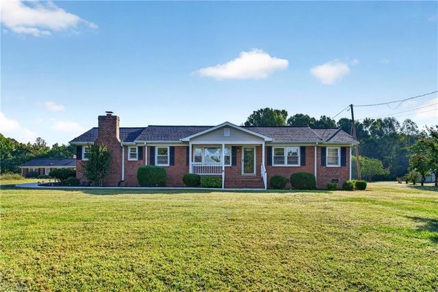 4982 Yanceyville Road, Browns Summit, NC 27214