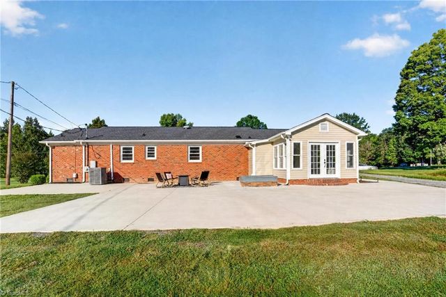 4982 Yanceyville Road, Browns Summit, NC 27214