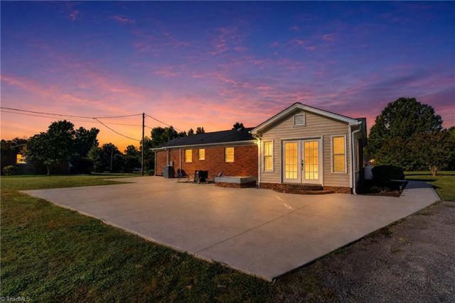 4982 Yanceyville Road, Browns Summit, NC 27214