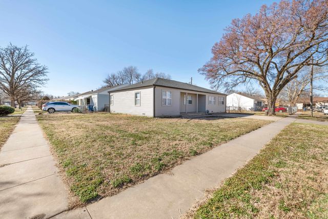 2111 E Random Rd, Wichita, KS 67214