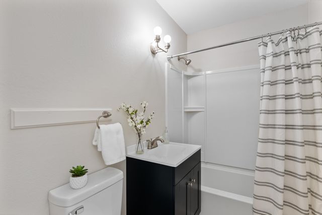 2111 E Random Rd, Wichita, KS 67214