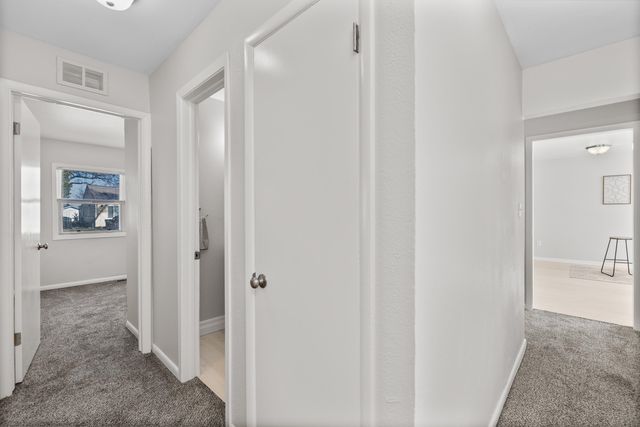 2111 E Random Rd, Wichita, KS 67214