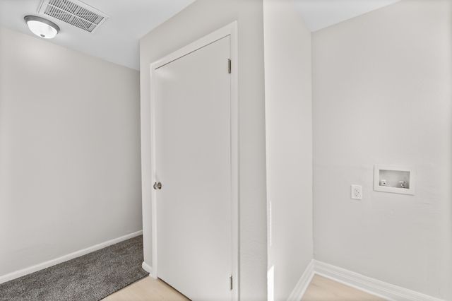 2111 E Random Rd, Wichita, KS 67214