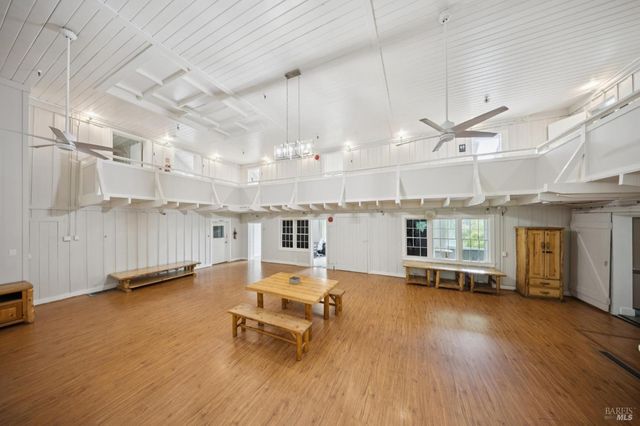 2264 Green Hill Rd, Sebastopol, CA 95472