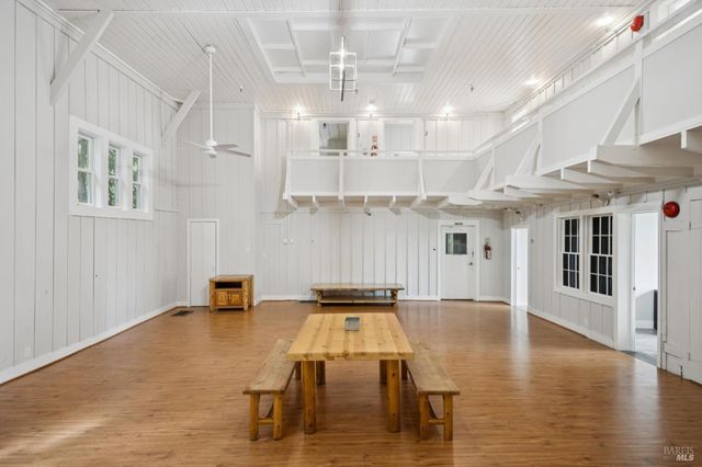 2264 Green Hill Rd, Sebastopol, CA 95472