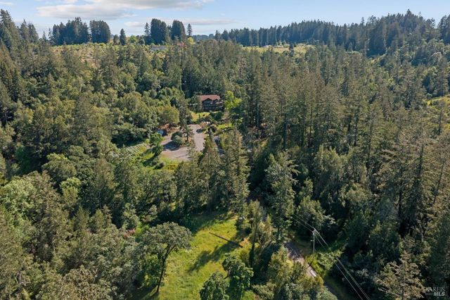 2264 Green Hill Rd, Sebastopol, CA 95472