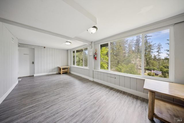 2264 Green Hill Rd, Sebastopol, CA 95472