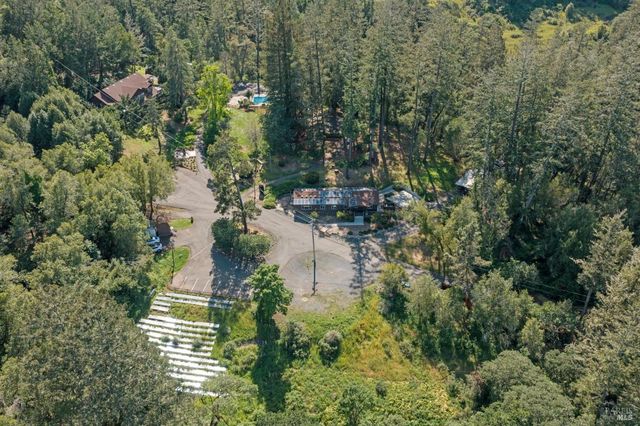 2264 Green Hill Rd, Sebastopol, CA 95472