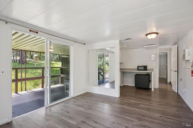 2264 Green Hill Rd, Sebastopol, CA 95472