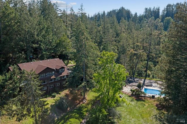 2264 Green Hill Rd, Sebastopol, CA 95472
