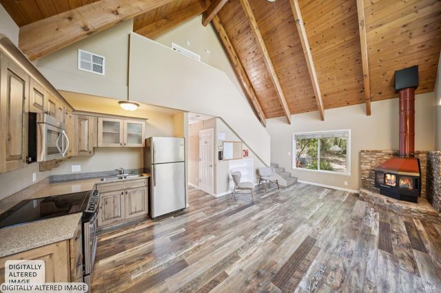 2264 Green Hill Rd, Sebastopol, CA 95472