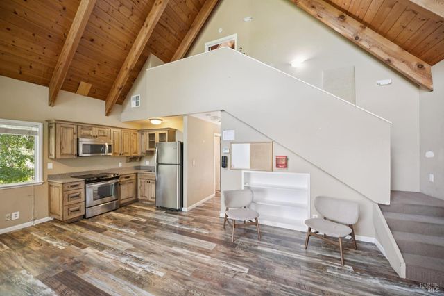 2264 Green Hill Rd, Sebastopol, CA 95472