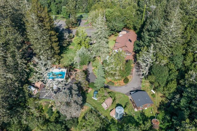 2264 Green Hill Rd, Sebastopol, CA 95472