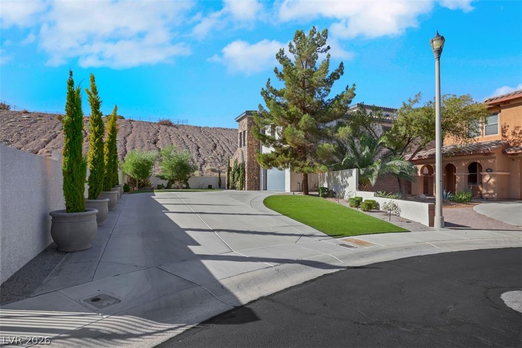 915 Via Canale Drive, Henderson, NV 89011 — photo 3