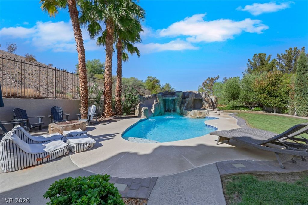 915 Via Canale Drive, Henderson, NV 89011 — photo 5
