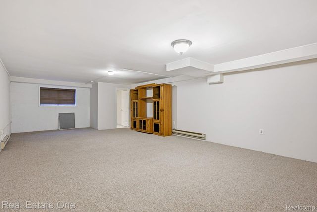 4885 Oak Hill Drive 20, Waterford Charter Township, MI 48329