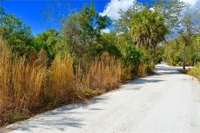 27195 Lowry AVE, Punta Gorda, FL 33983