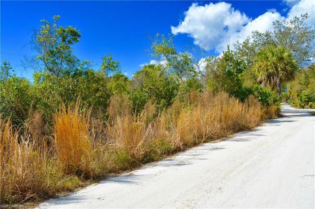 27195 Lowry AVE, Punta Gorda, FL 33983