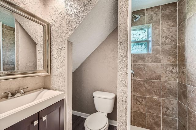 911X Sims Avenue, Saint Paul, MN 55106