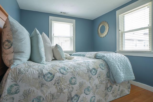 121 Seaview Avenue A & B, South Yarmouth, MA 02664