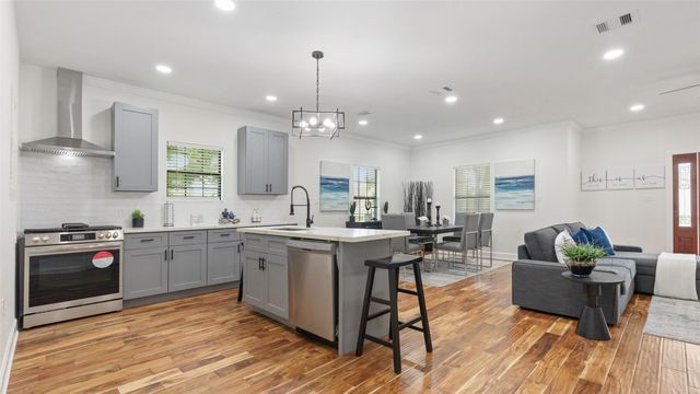 10002 Wilma Lane, Beach City, TX 77523