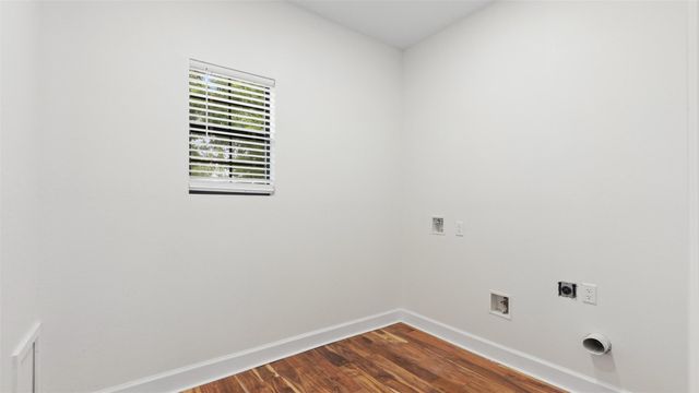 10002 Wilma Lane, Beach City, TX 77523