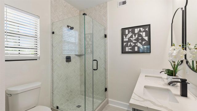 10002 Wilma Lane, Beach City, TX 77523