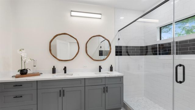 10002 Wilma Lane, Beach City, TX 77523