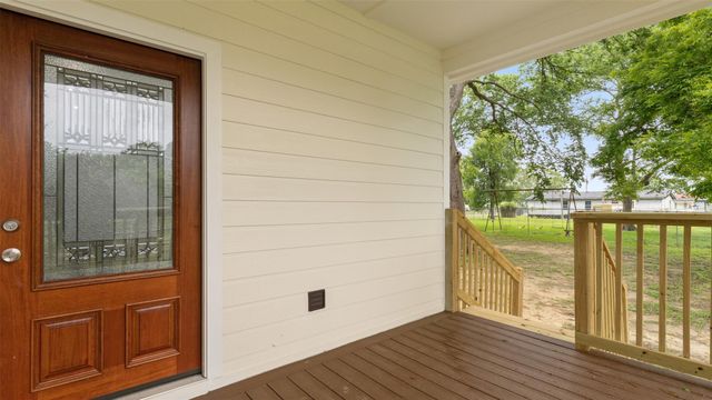 10002 Wilma Lane, Beach City, TX 77523