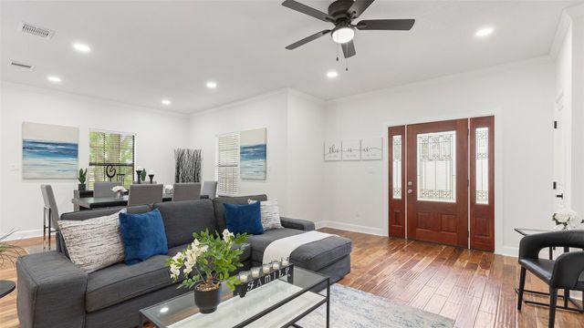 10002 Wilma Lane, Beach City, TX 77523