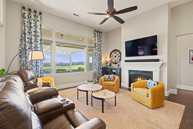 1264 Van Gogh Dr, El Dorado Hills, CA 95762