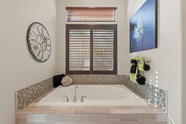 1264 Van Gogh Dr, El Dorado Hills, CA 95762