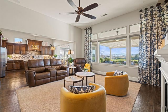 1264 Van Gogh Dr, El Dorado Hills, CA 95762