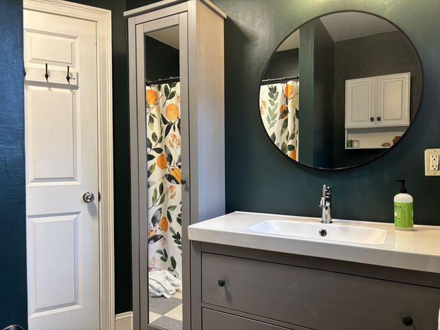 30 Hyde Street, Burlington, VT 05401