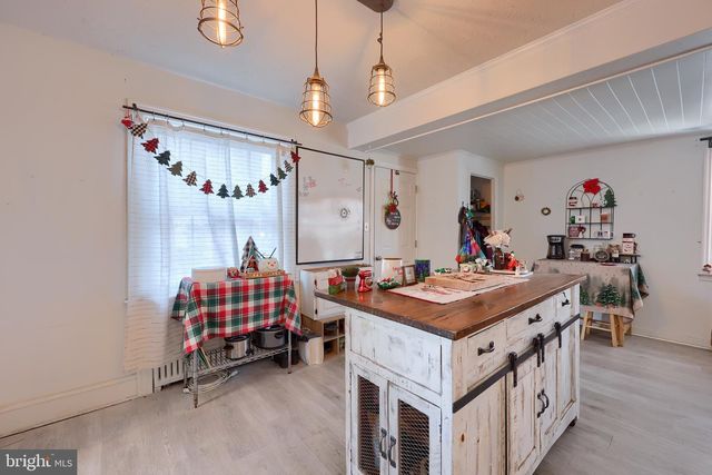 1439 GLEN MOORE CIR, Lancaster, PA 17601