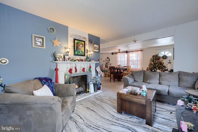 1439 GLEN MOORE CIR, Lancaster, PA 17601