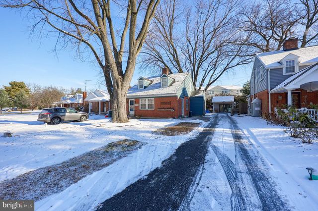 1439 GLEN MOORE CIR, Lancaster, PA 17601