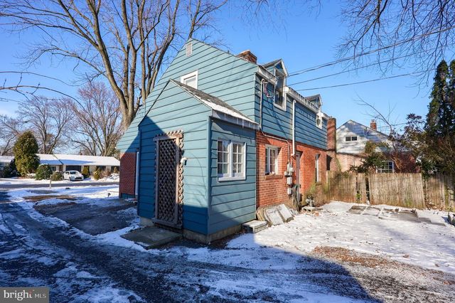 1439 GLEN MOORE CIR, Lancaster, PA 17601