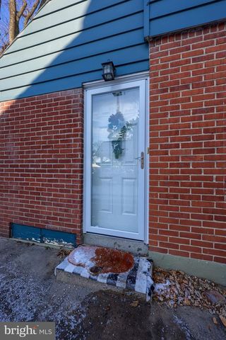 1439 GLEN MOORE CIR, Lancaster, PA 17601