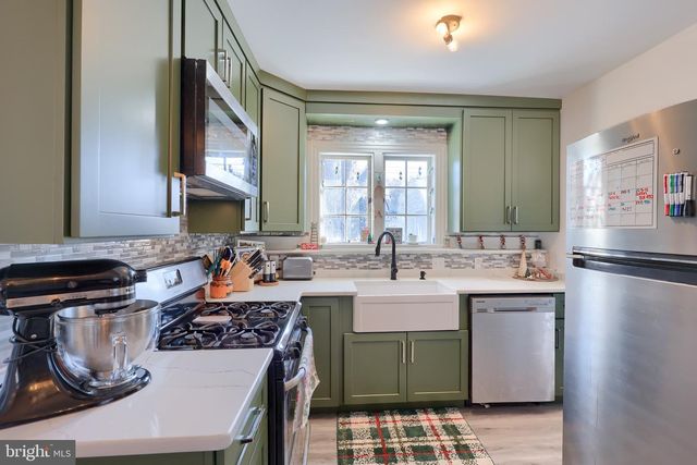 1439 GLEN MOORE CIR, Lancaster, PA 17601