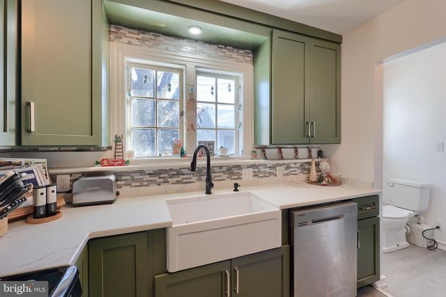 1439 GLEN MOORE CIR, Lancaster, PA 17601