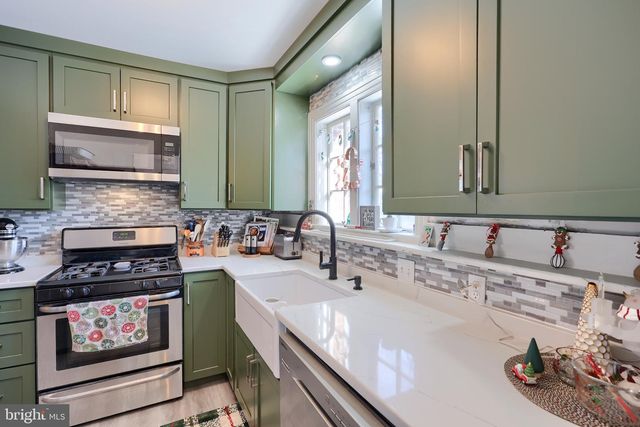 1439 GLEN MOORE CIR, Lancaster, PA 17601