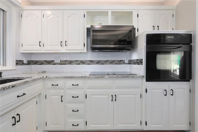 4507 S Fremont Road, Independence, MO 64055