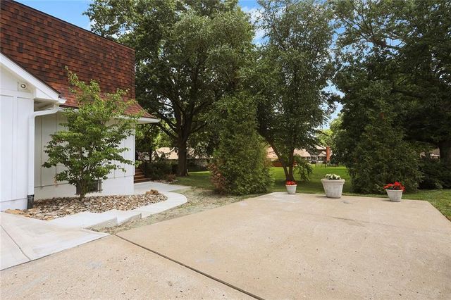 4507 S Fremont Road, Independence, MO 64055