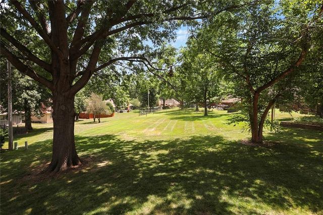 4507 S Fremont Road, Independence, MO 64055