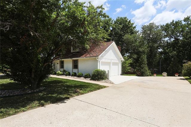 4507 S Fremont Road, Independence, MO 64055