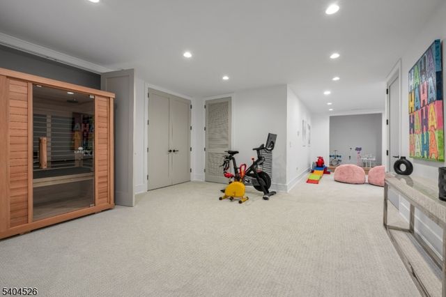 21 Harvey Dr, Millburn Twp., NJ 07078